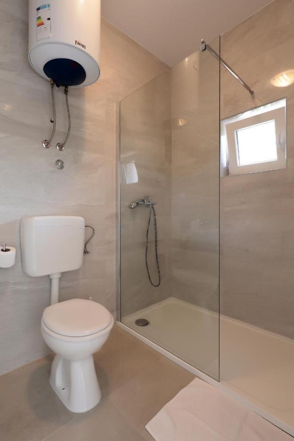 נובליה Apartments Lola מראה חיצוני תמונה