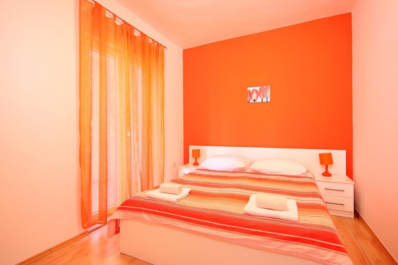 נובליה Apartments Lola מראה חיצוני תמונה