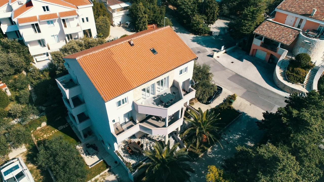 נובליה Apartments Lola מראה חיצוני תמונה