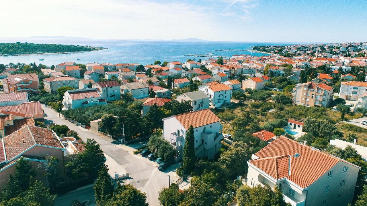 נובליה Apartments Lola מראה חיצוני תמונה